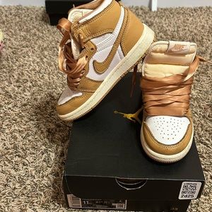 Toddler girl sneakers